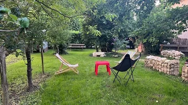 Hébergement de vacances L'annexe, Maison Avec Jardin Proche Futuroscope Chasseneuil-du-Poitou