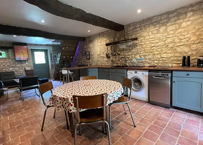 Σπίτι διακοπών L'annexe, Maison Avec Jardin Proche Futuroscope